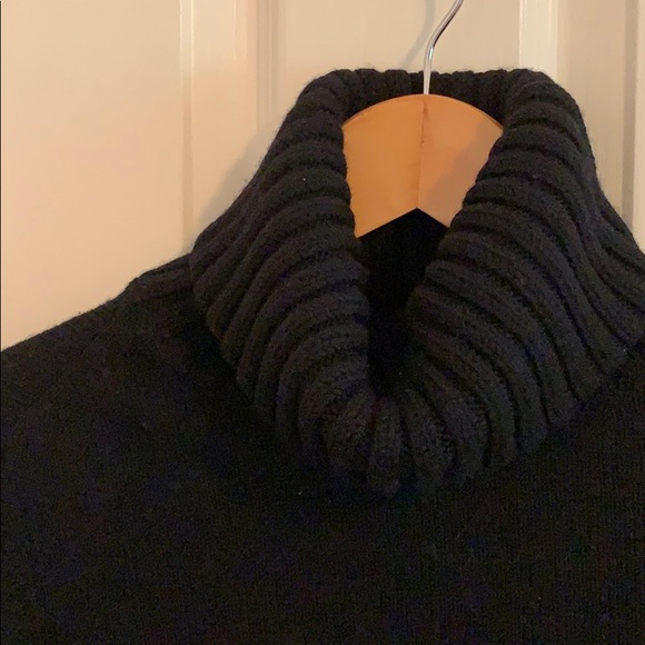 Banana republic turtle neck - Picture 2 of 4